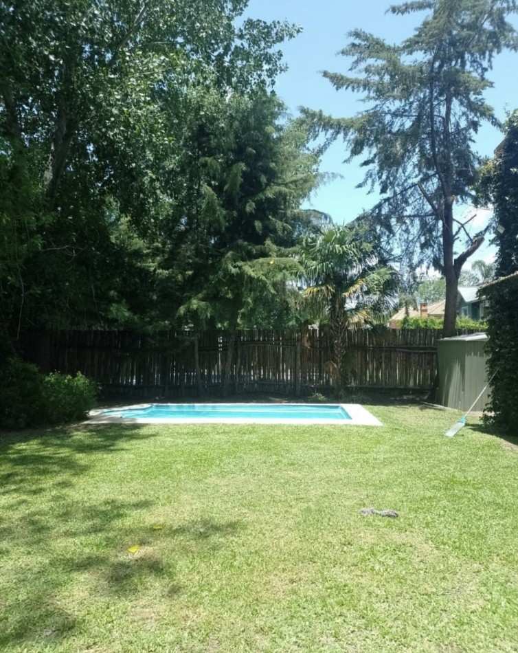 Casa Barrio Privado Bermudas.