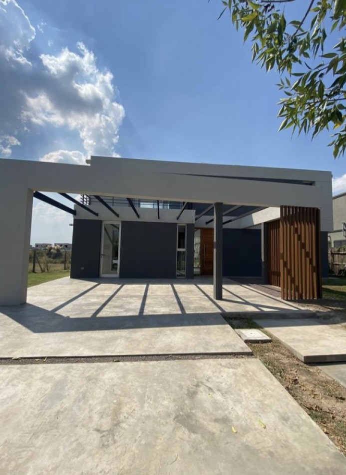 Casa en El Canton, Golf, Escobar.