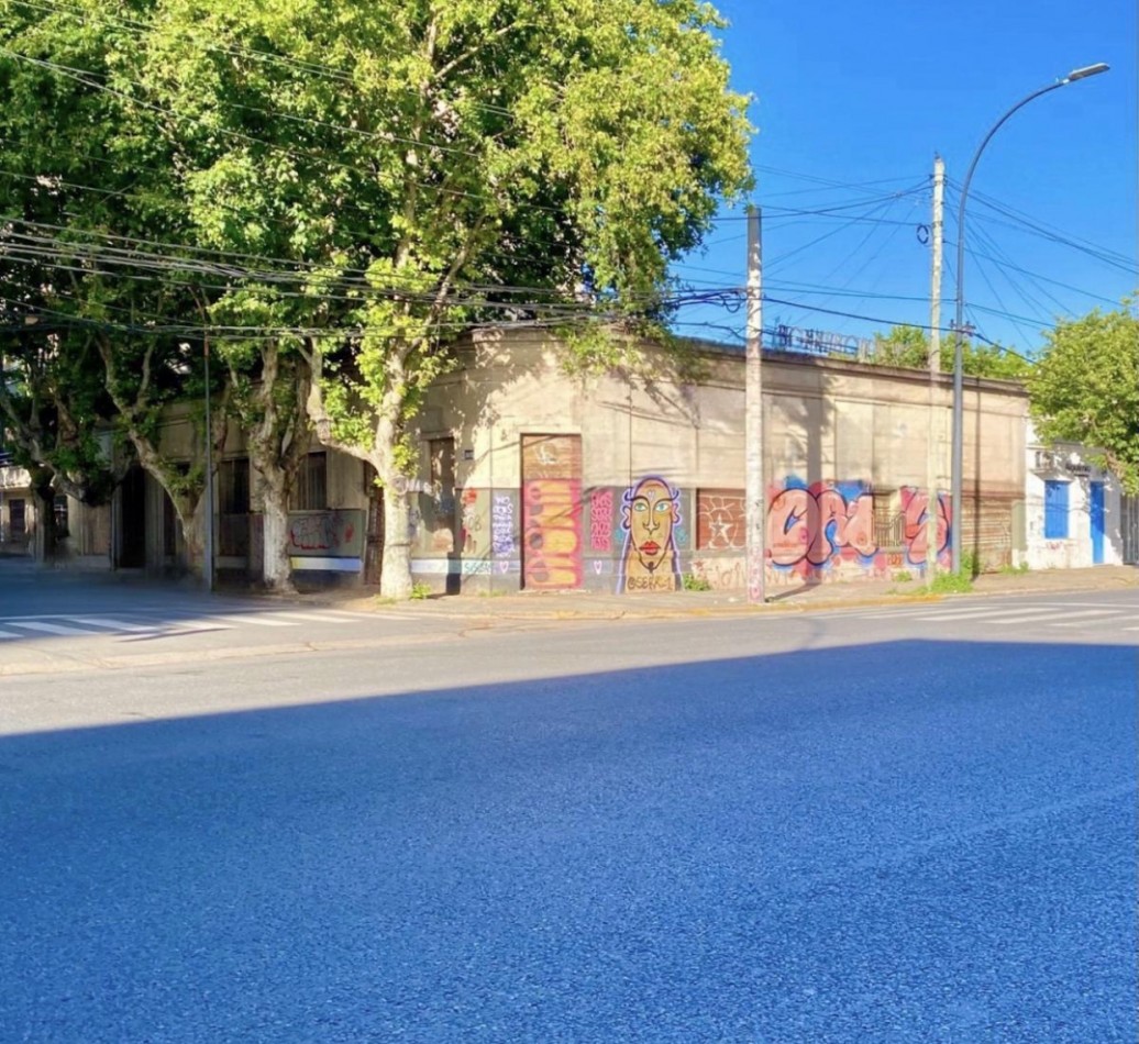 Inmueble en Muñiz. 