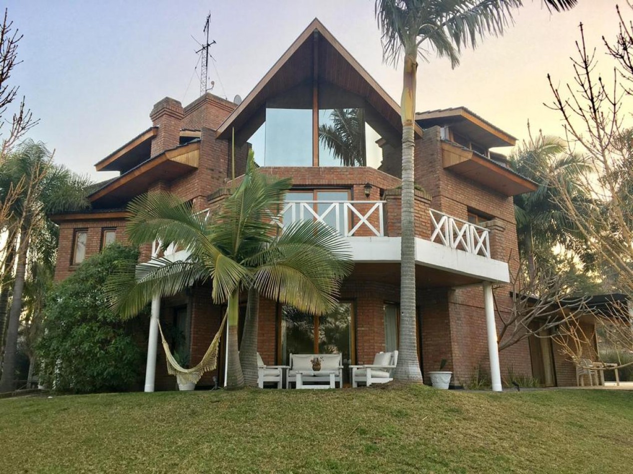 Espectacular Casa BoatCenter Tigre. 