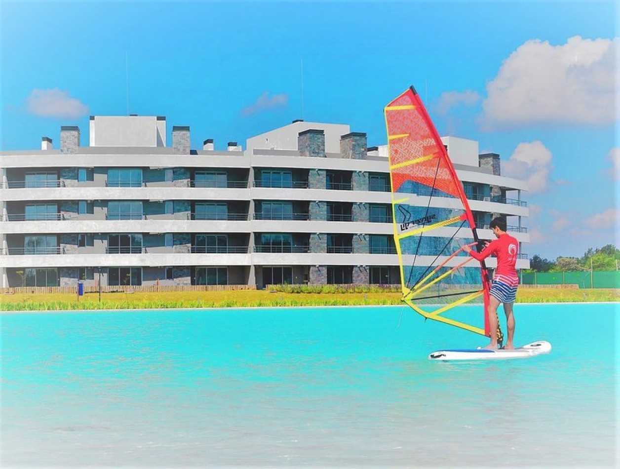 Departamentos en Lagoon Pilar. 