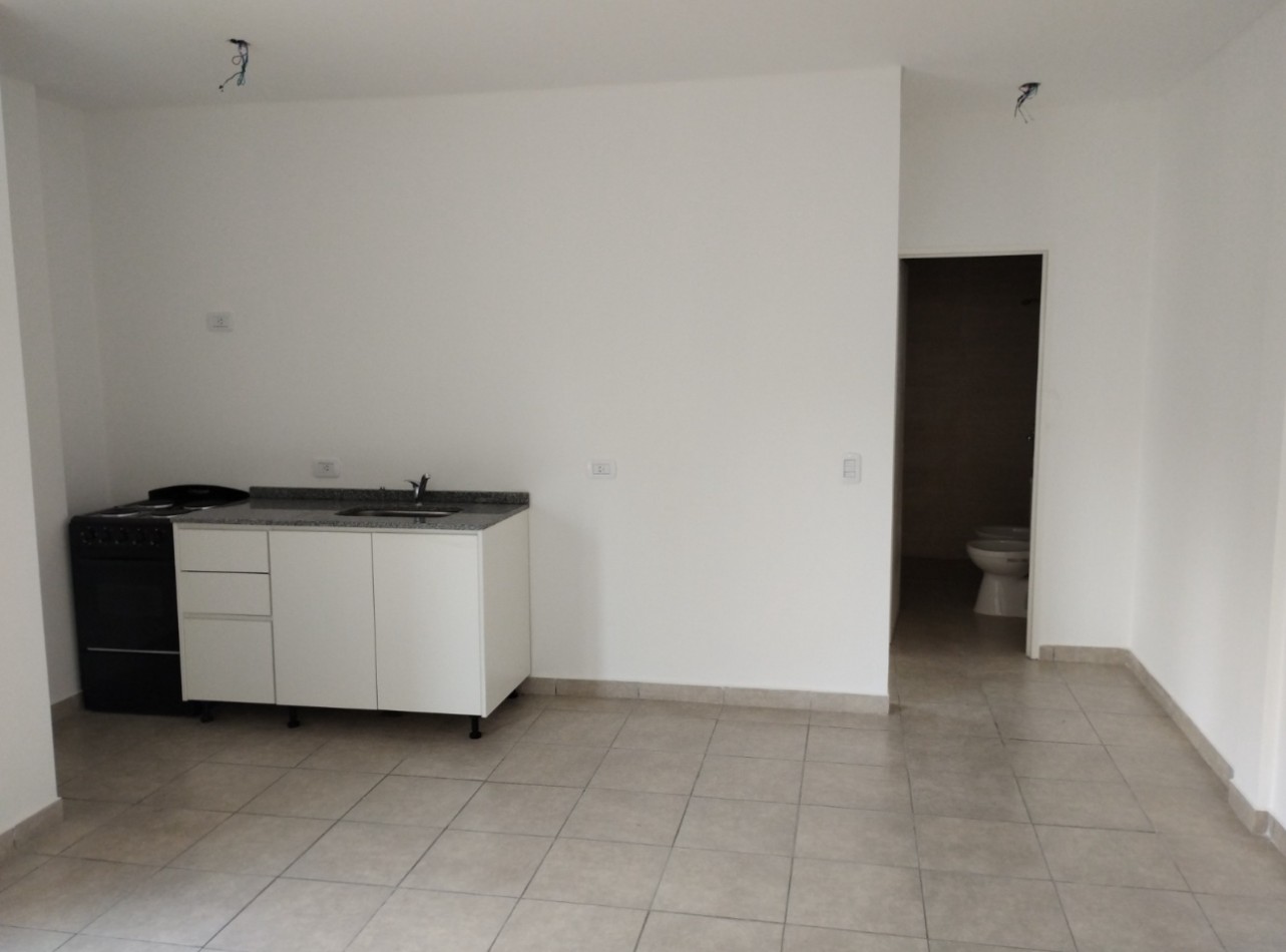 Departamento 2 amb. San Miguel. 