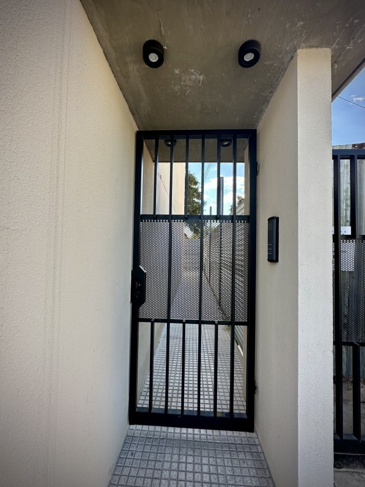 Departamento 2 amb. San Miguel. 