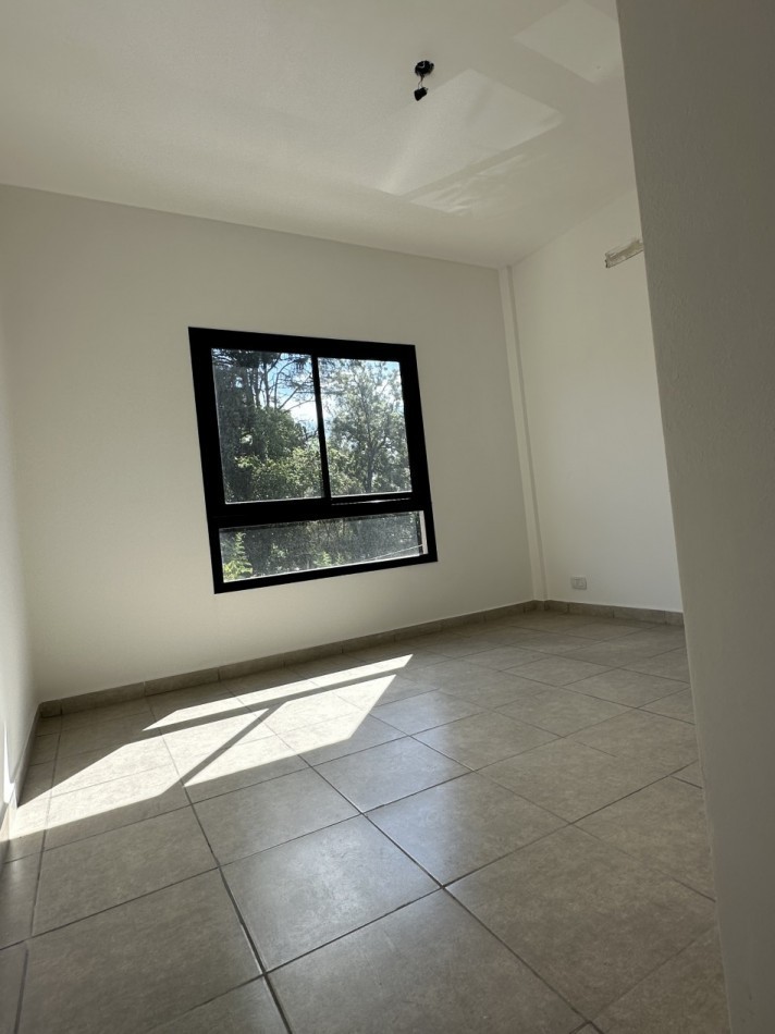 Departamento 2 amb. San Miguel. 