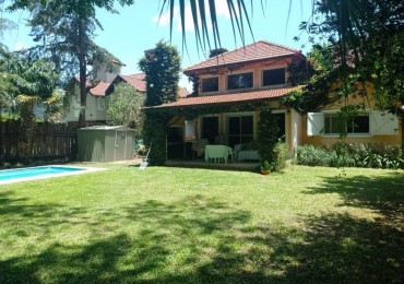Venta Casa Barrio Privado Bermudas. 