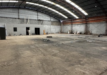 Venta Galpon en Ruta 8. 