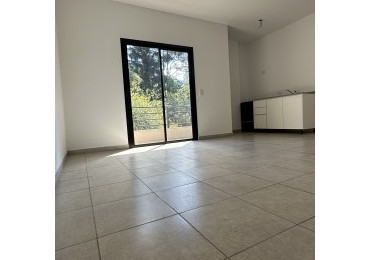 Departamento 2 amb. San Miguel. 
